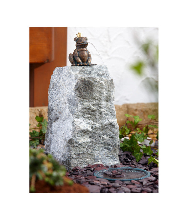  Rottenecker Bronze-Froschkönig Otto, Wasserspeiend
