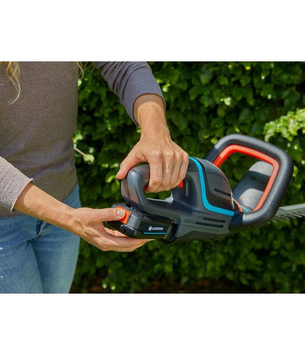  GARDENA Akku-Heckenschere ComfortCut 60/18V P4A Set